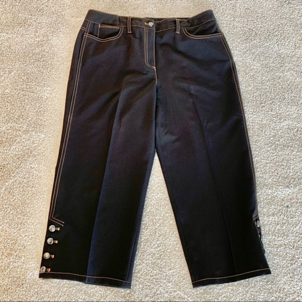 Larry Levine Black Stretch‎ Capris 8